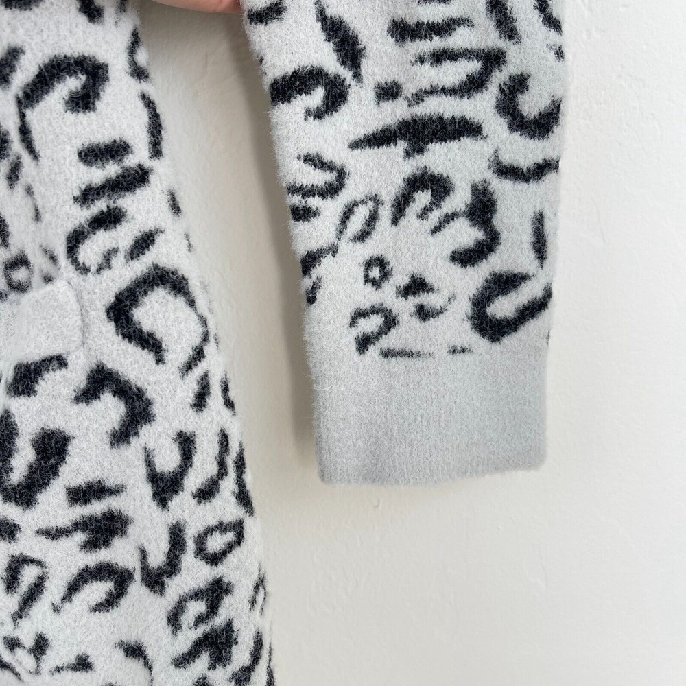 Chico's Leopard Print Long Cardigan 1/M Gray Pockets Cozy Boho Neutral Layering - Picture 7 of 15